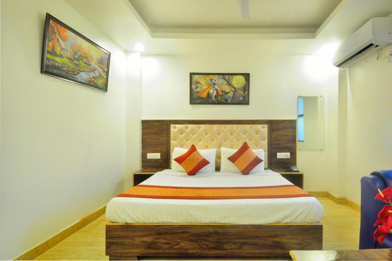 Hotel Noida Delight Екстериор снимка